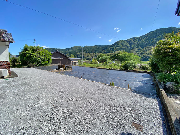 日当たり抜群の広い庭 日当たり抜群の広い庭
